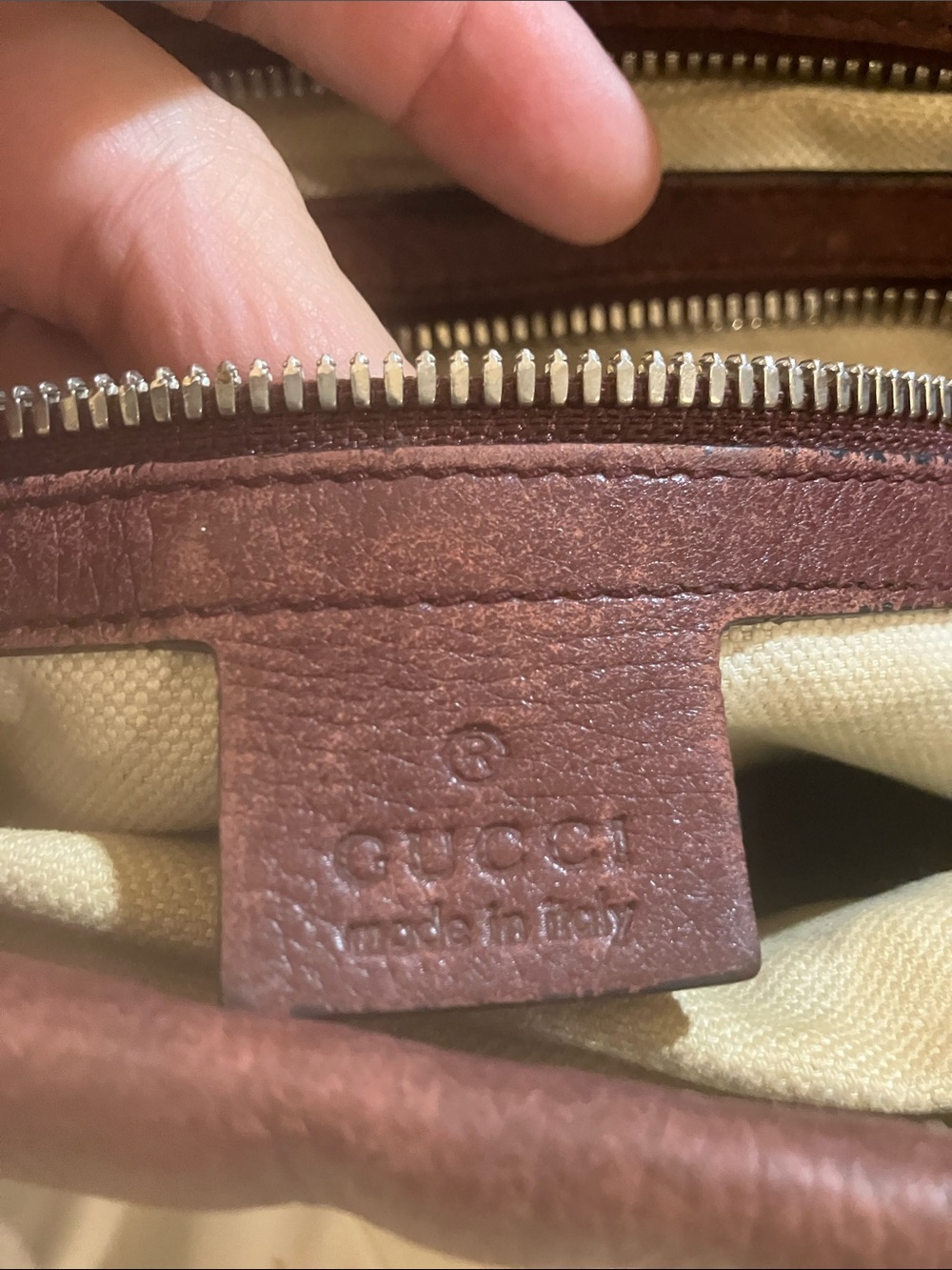 Gucci Soho Interlocking GG Crossbody Bag Wine Bordeaux Leather - Picture 11 of 14